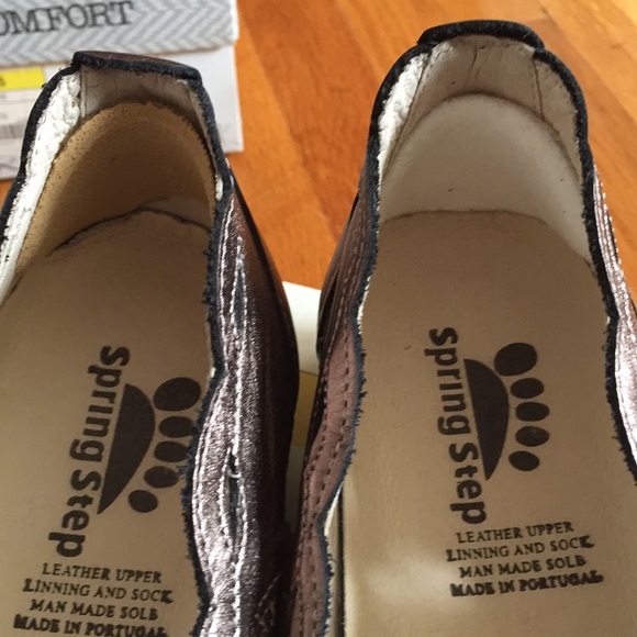Like New Spring Step Metallic Shoes - Picture 8 of 8